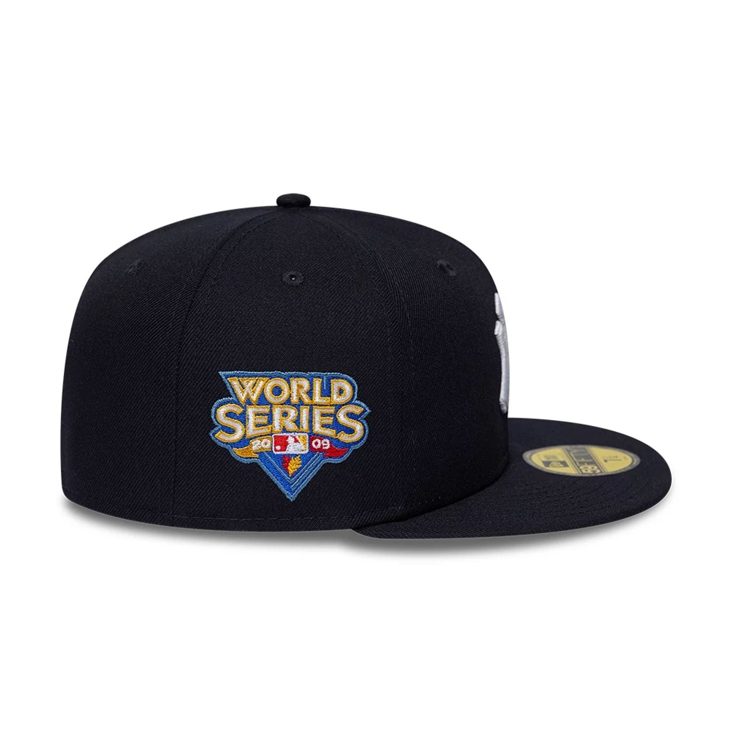 Pictured is this MLB Sidepatch New York Yankees 59FIFTY Fitted cap in navy. 5