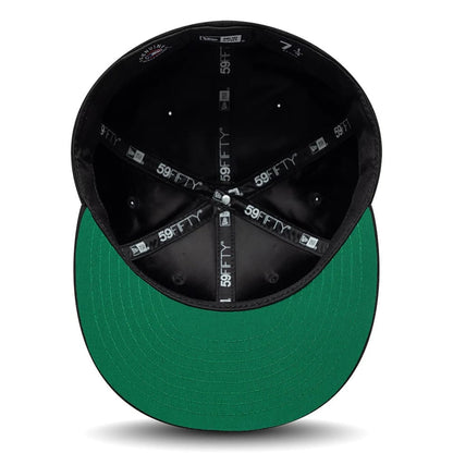 Pictured is this MLB Sidepatch Chicago White Sox 59FIFTY Fitted cap in black. 2