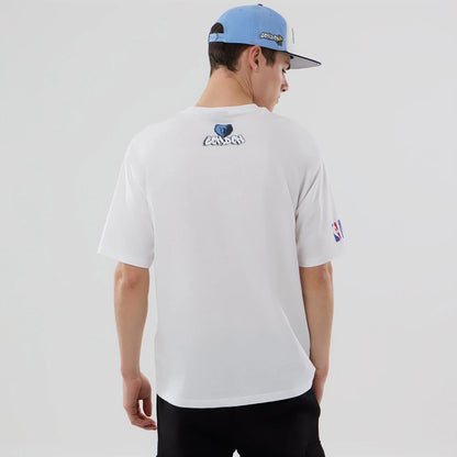 The model is wearing this NBA London Game 2026 Memphis Grizzlies Oversized T-Shirt in white.  2