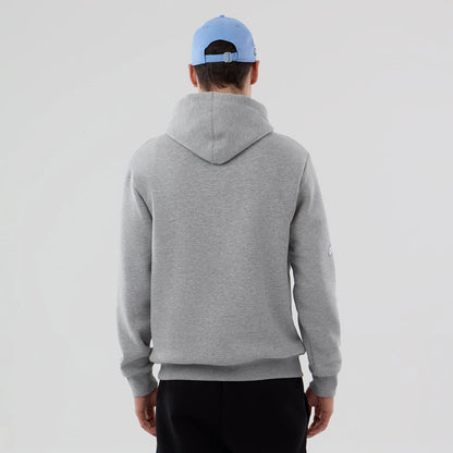 The model is wearing this NBA London Game 2026 Memphis Grizzlies Pullover Hoodie in grey. 2