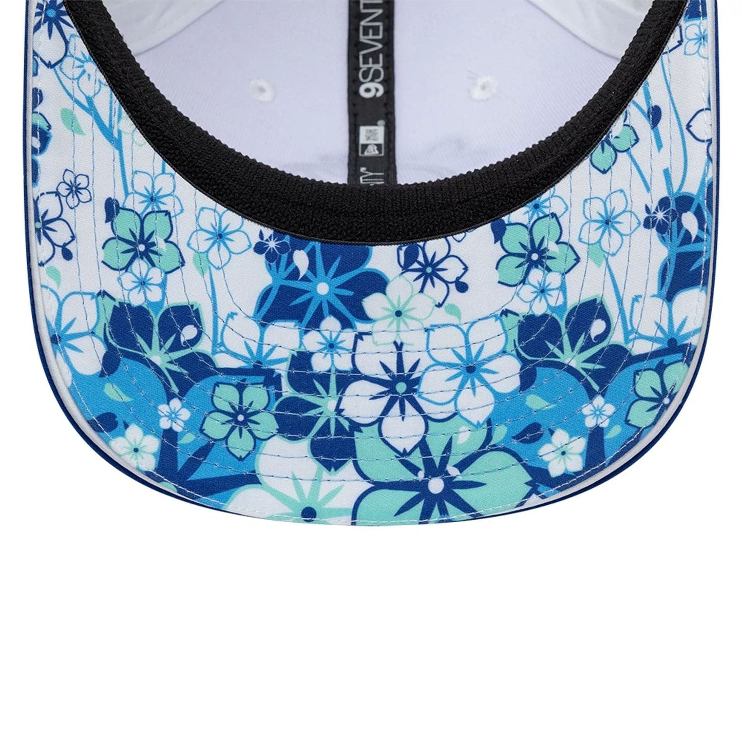 Pictured is this Japan Race Special TGR Haas F1 9SEVENTY Stretch Snap cap in white. 2