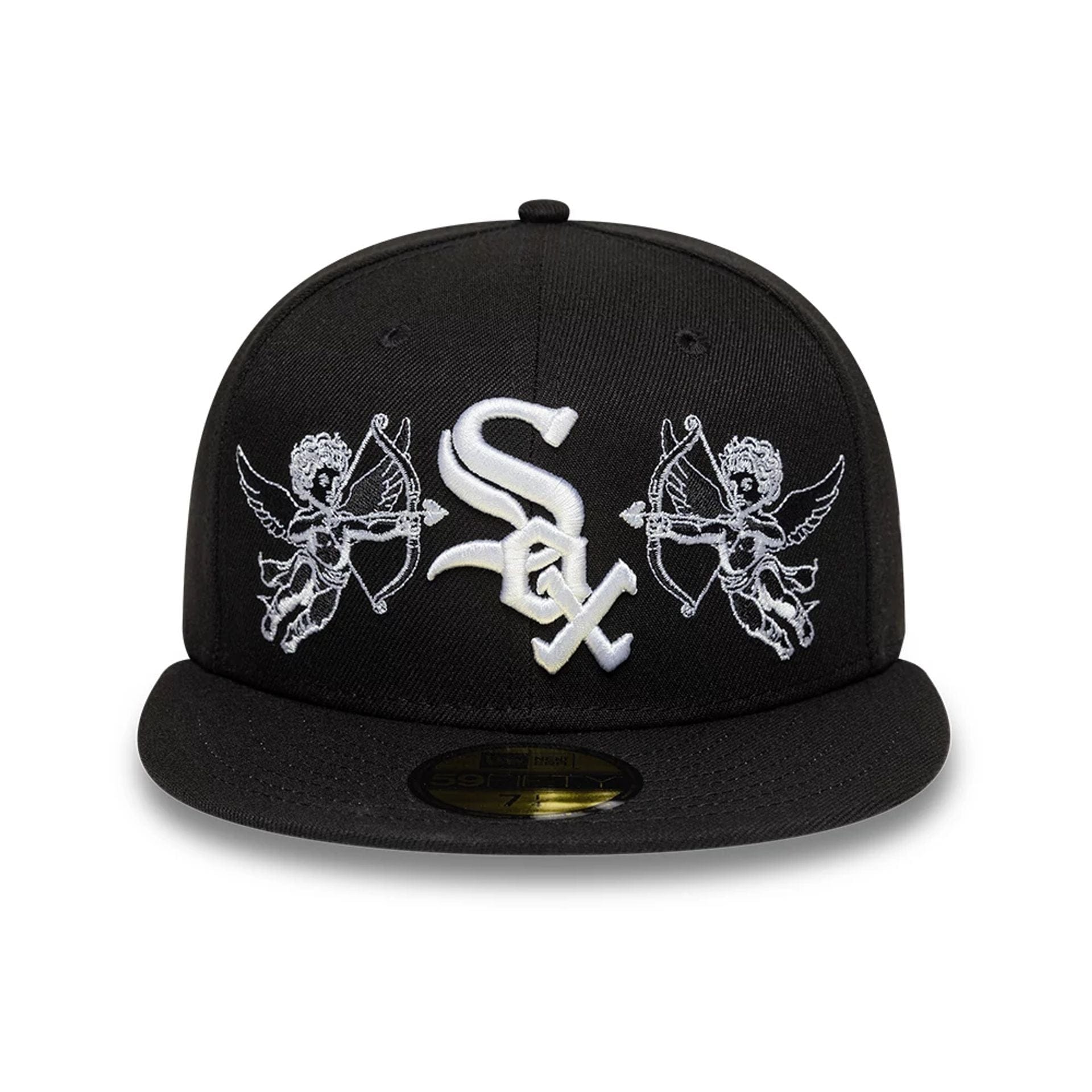 Pictured is this MLB Cherub Chicago White Sox 59FIFTY Fitted cap in black. 2