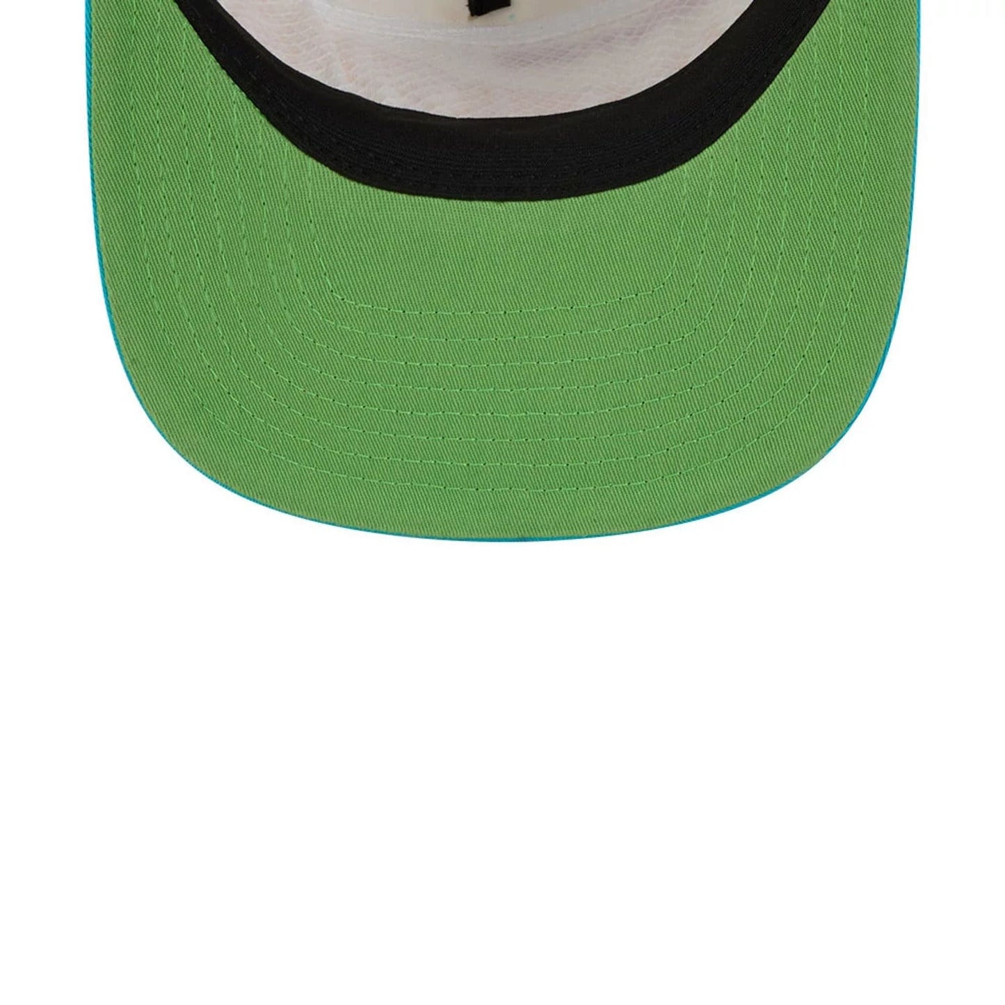 Pictured is this NBA Conference Script New York Knicks 19TWENTY cap in white. 2