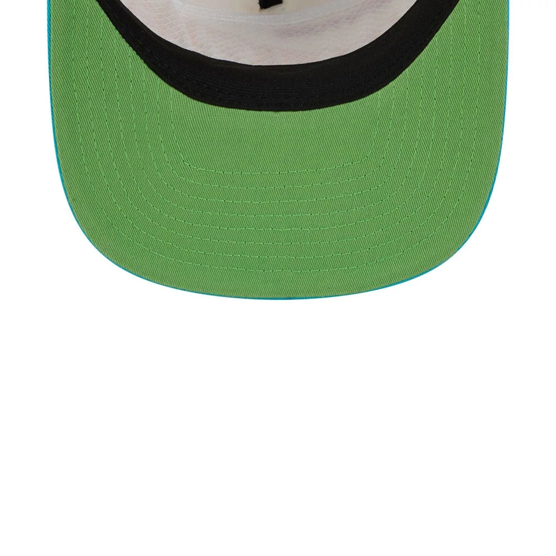 Pictured is this NBA Conference Script New York Knicks 19TWENTY cap in white. 2