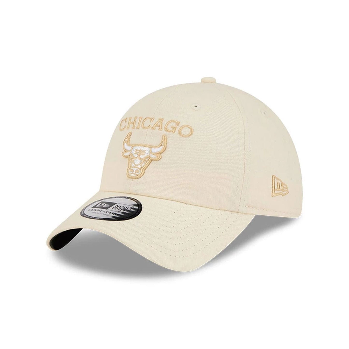 Pictured is this NBA Team Logo Chicago Bulls Casual Classic cap in beige. 4