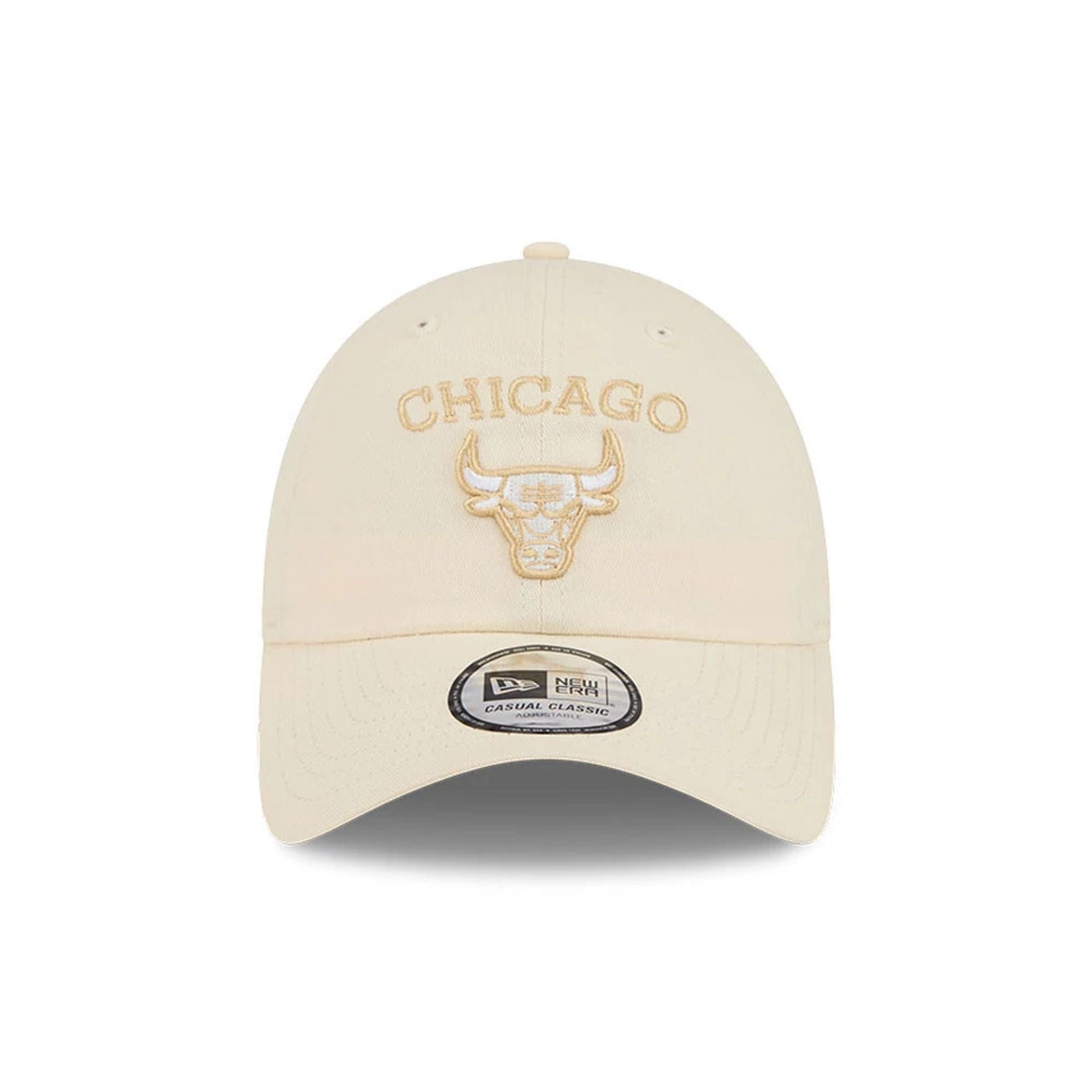 Pictured is this NBA Team Logo Chicago Bulls Casual Classic cap in beige. 3