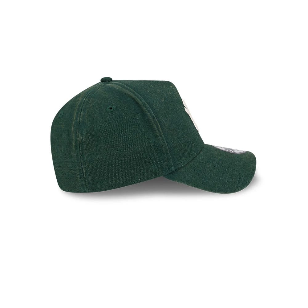 Pictured is this MLB Washed Canvas New York Yankees 9FORTY A-Frame cap in dark green. 5