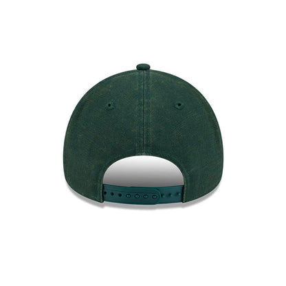 Pictured is this MLB Washed Canvas New York Yankees 9FORTY A-Frame cap in dark green. 6