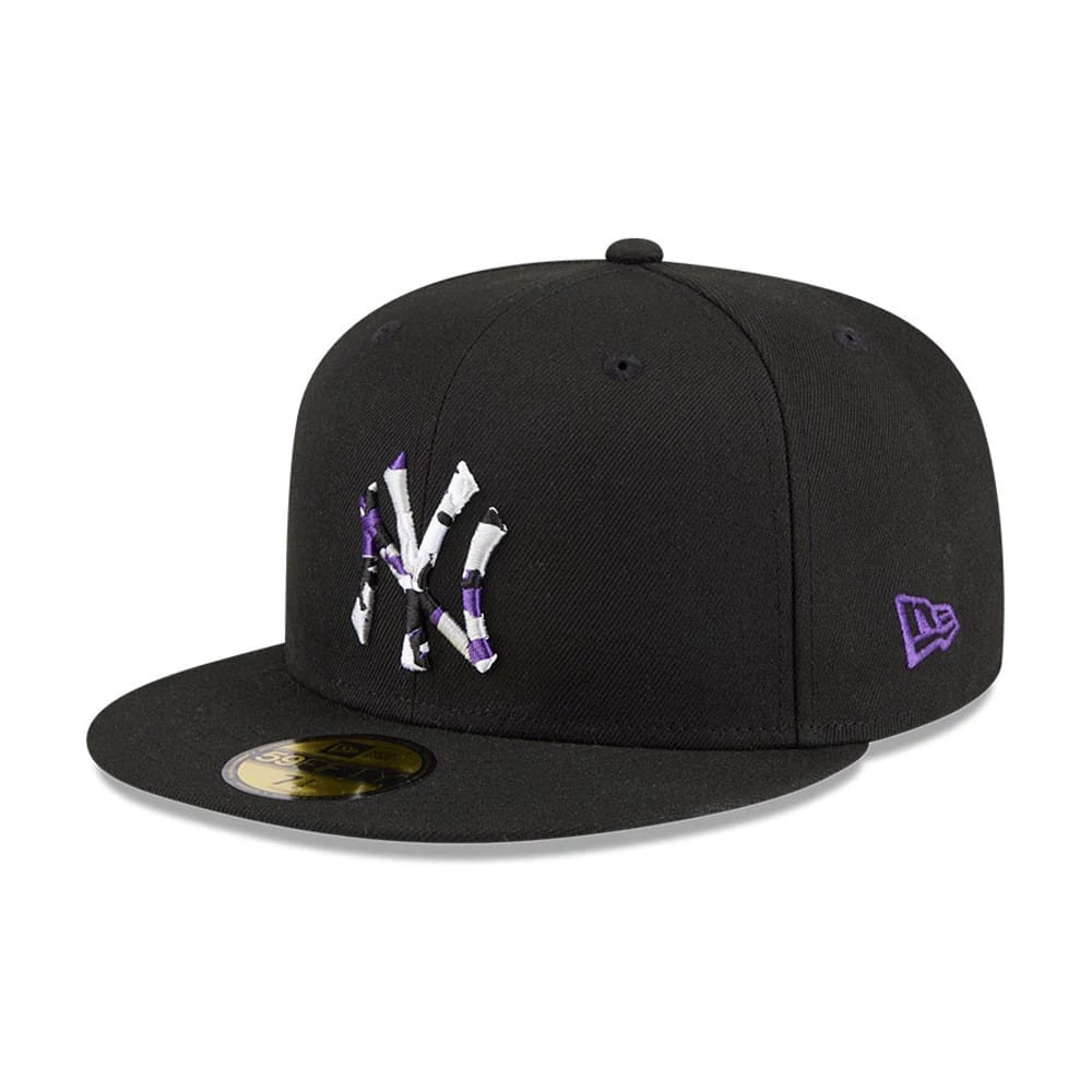 Pictured is this MLB Camo Infill New York Yankees 59FIFTY Fitted cap in black. 4