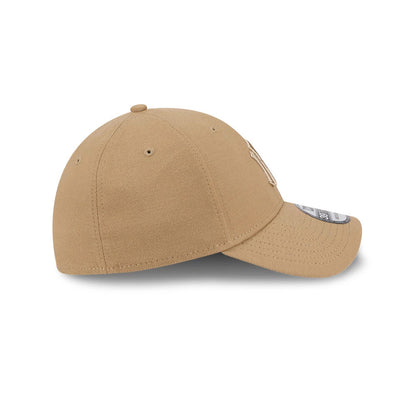 Pictured is this MLB New York Yankees 39THIRTY Stretch Fit cap in beige. 6