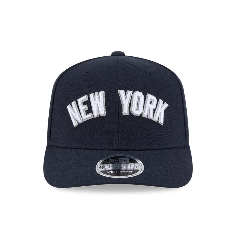 Pictured is this MLB New York Yankees 9SEVENTY Stretch Snap cap in navy. 3