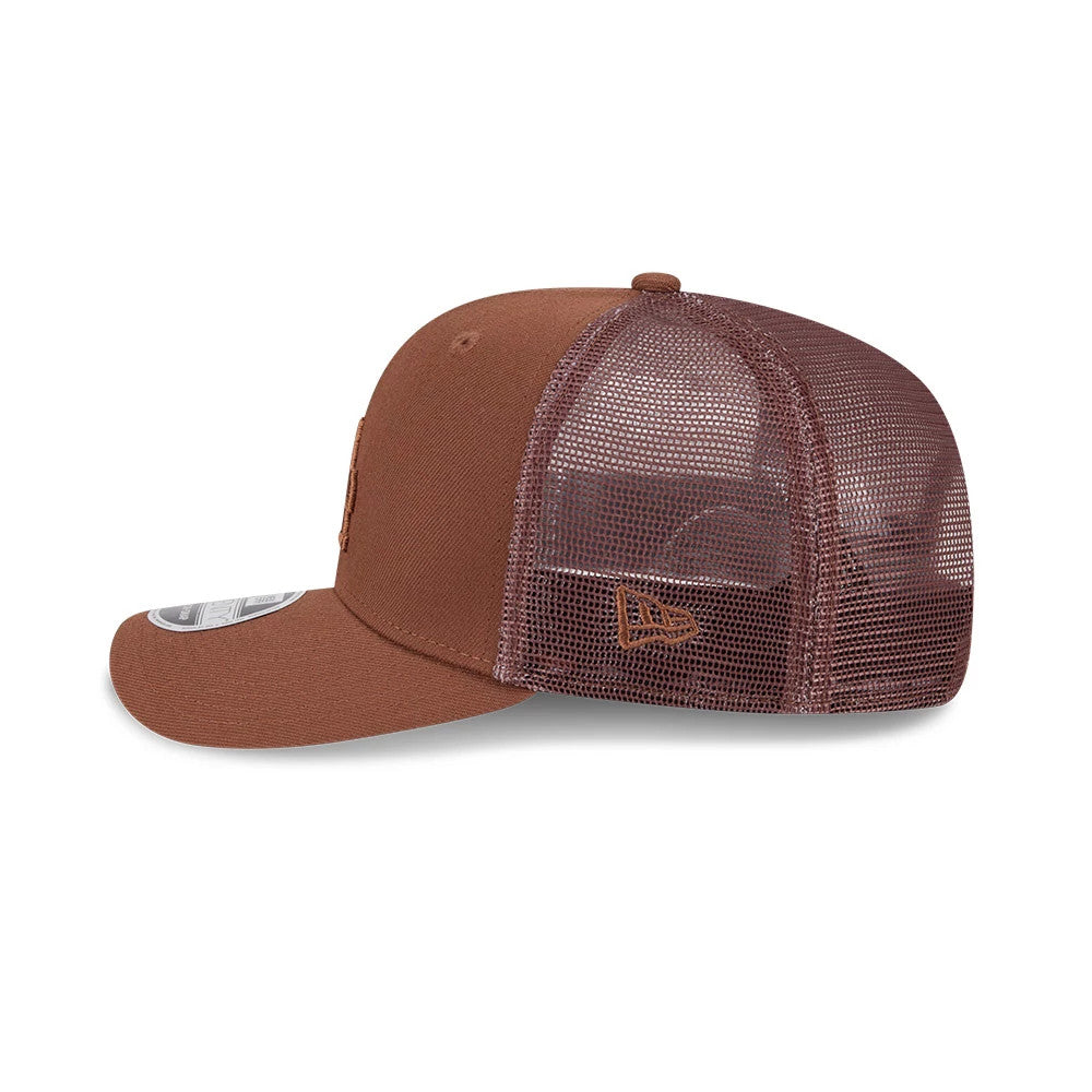Pictured is this MLB Tiramisu LA Dodgers 9SEVENTY Stretch Snap cap in dark brown. 5