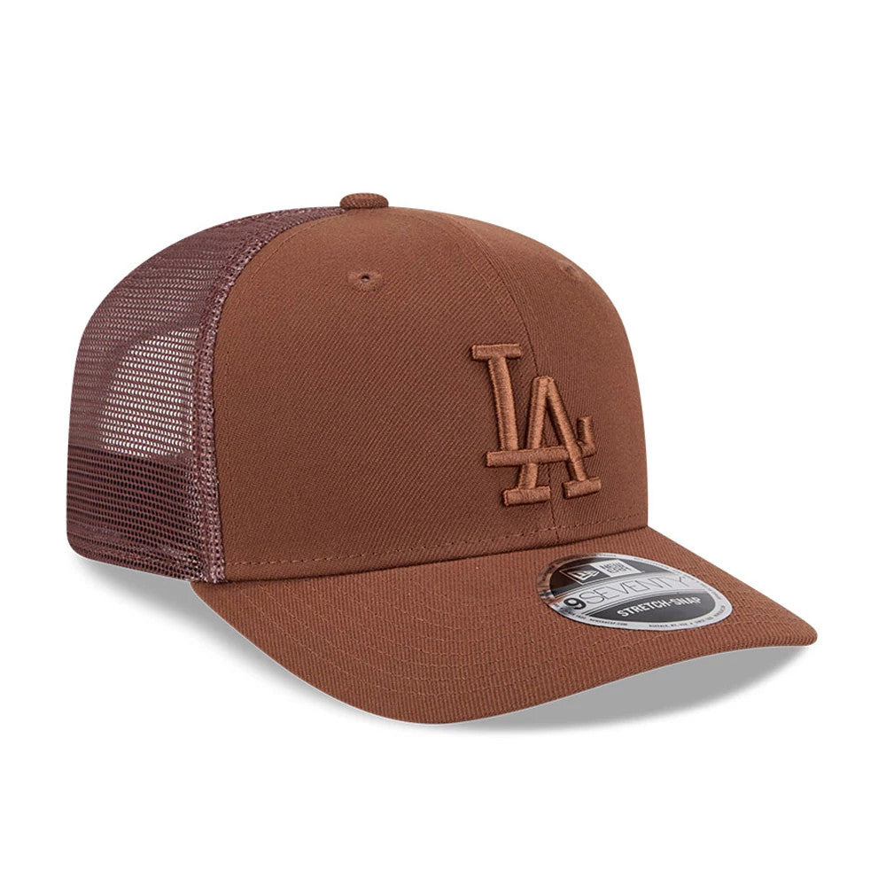 Pictured is this MLB Tiramisu LA Dodgers 9SEVENTY Stretch Snap cap in dark brown. 4
