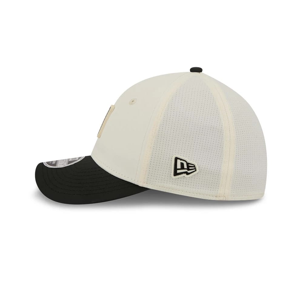Pictured is this NFL Training 2026 Las Vegas Raiders 39THIRTY M-Crown Stretch Fit cap in white. 6