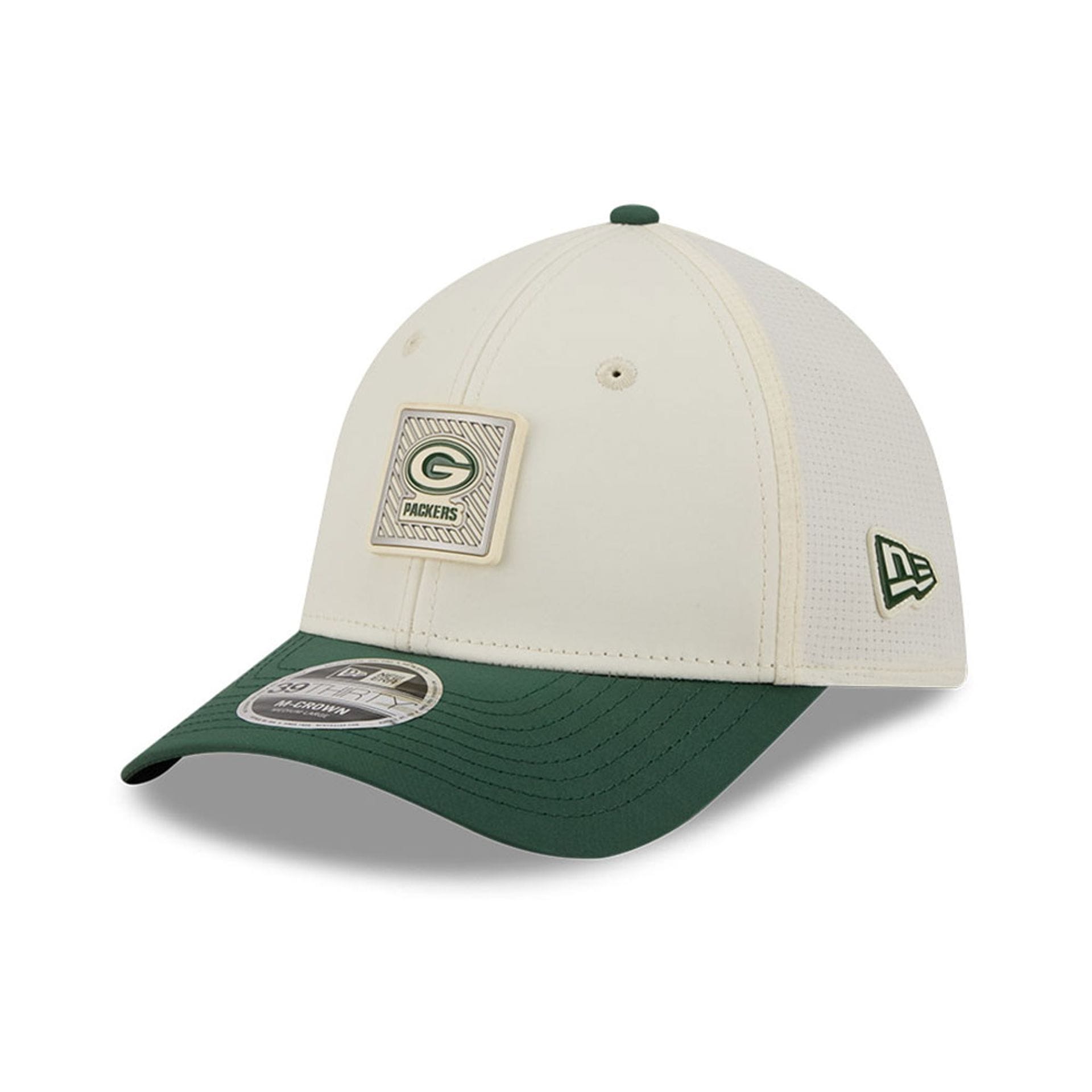 Pictured is this NFL Training 2026 Green Bay Packers 39THIRTY M-Crown Stretch Fit cap in white. 3