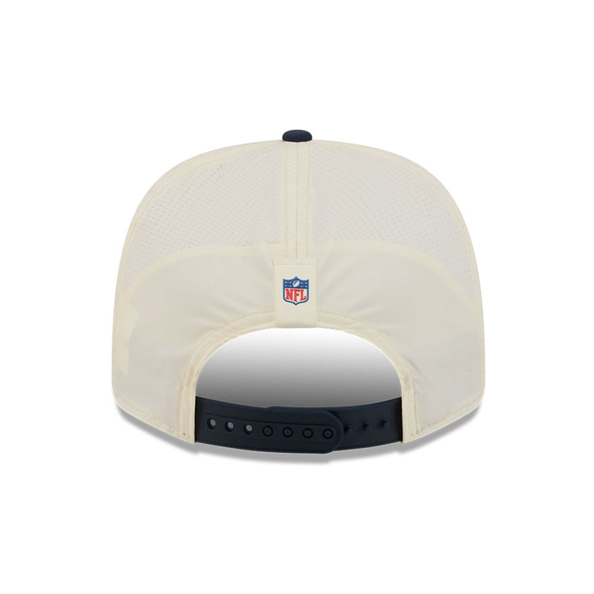 Pictured is this NFL Training 2026 Seattle Seahawks 9SEVENTY Stretch Snap cap in white. 6