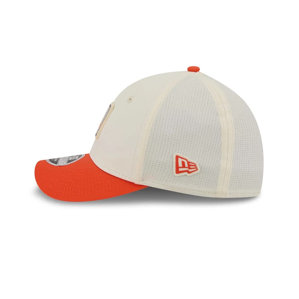 Pictured is this NFL Training 2026 Cleveland Browns 39THIRTY M-Crown Stretch Fit cap in white. 6