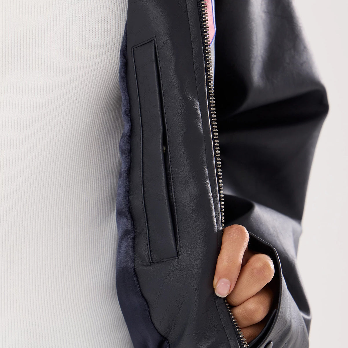 The model is wearing this Womens MLB New York Yankees Collared Jacket in navy. 4