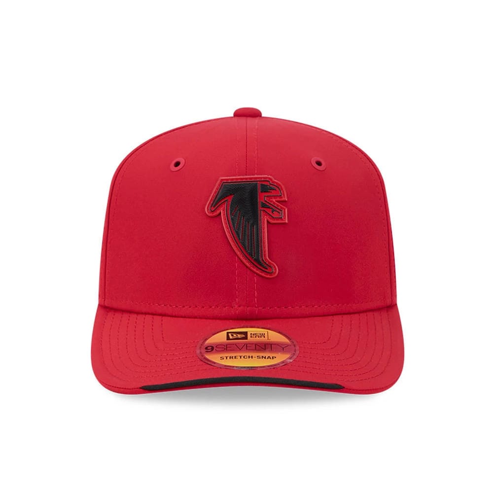 Pictured is this NFL Sideline 2026 Atlanta Falcons 9SEVENTY Stretch Snap cap in Red. 2