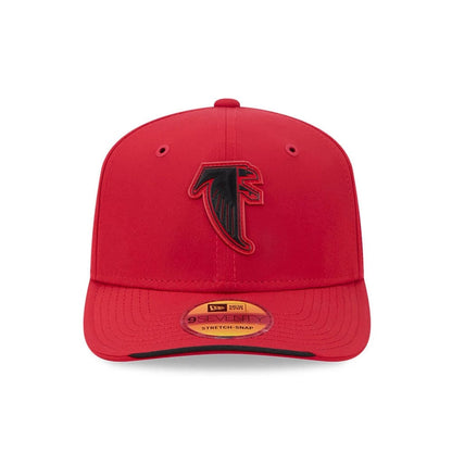 Pictured is this NFL Sideline 2026 Atlanta Falcons 9SEVENTY Stretch Snap cap in Red. 2