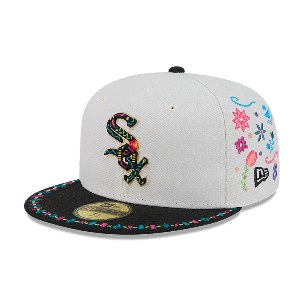 Pictured is this MLB Heritage Chicago White Sox 59FIFTY Fitted cap in light beige. 1