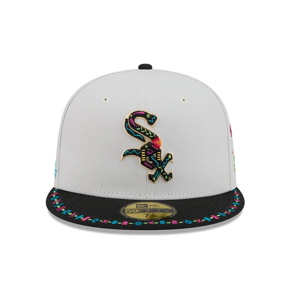Pictured is this MLB Heritage Chicago White Sox 59FIFTY Fitted cap in light beige. 4