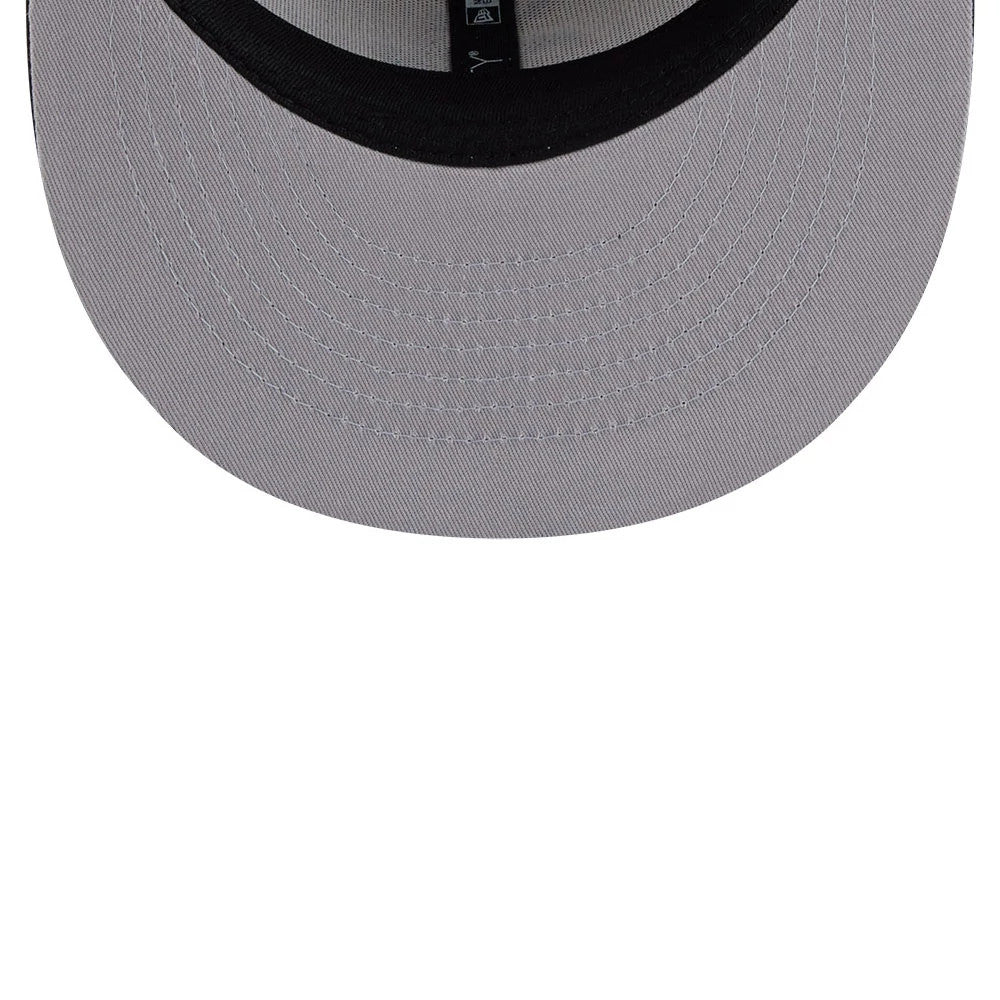 Pictured is this MLB Heritage Chicago White Sox 59FIFTY Fitted cap in light beige. 2