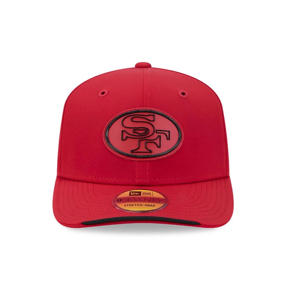 Pictured is this NFL Sideline 2026 San Francisco 49ers 9SEVENTY Stretch Snap cap in red. 2