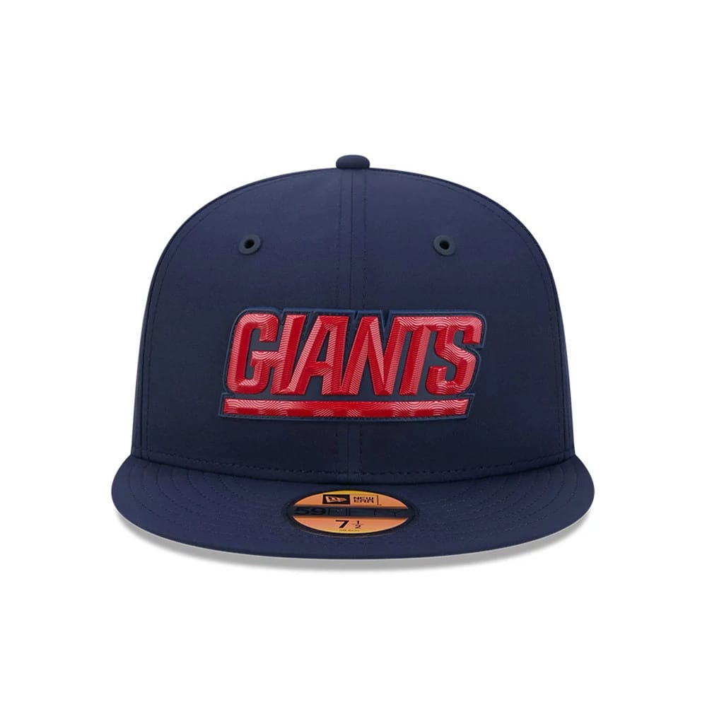Pictured is this NFL Sideline 2026 New York Giants 59FIFTY Fitted cap in dark blue. 2