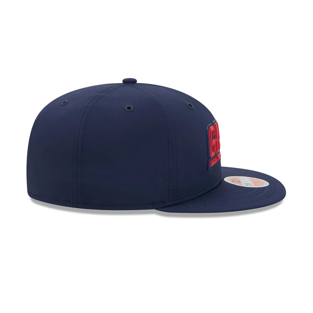 Pictured is this NFL Sideline 2026 New York Giants 59FIFTY Fitted cap in dark blue. 5