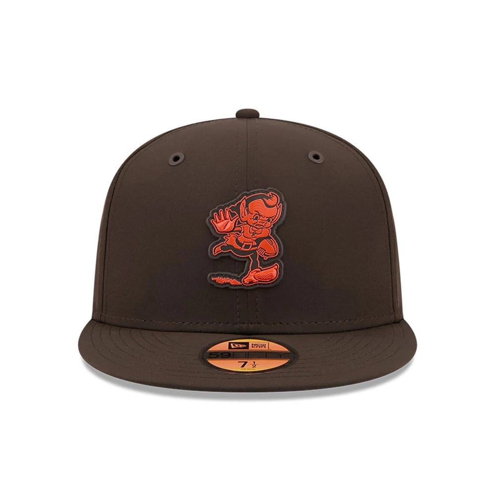 Pictured is this NFL Sideline 2026 Cleveland Browns 59FIFTY Fitted cap in dark brown. 3