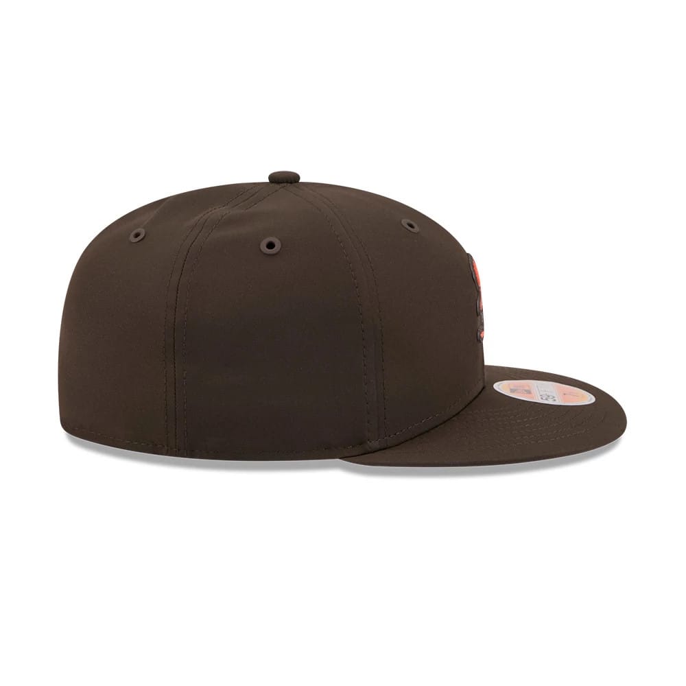 Pictured is this NFL Sideline 2026 Cleveland Browns 59FIFTY Fitted cap in dark brown. 6