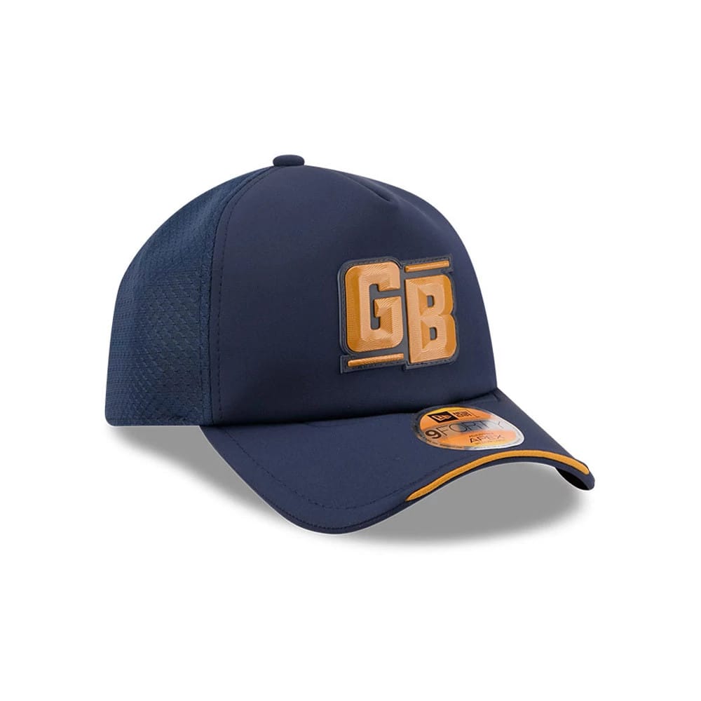 Pictured is this NFL Sideline 2026 Green Bay Packers 9FORTY Apex cap in dark blue. 3