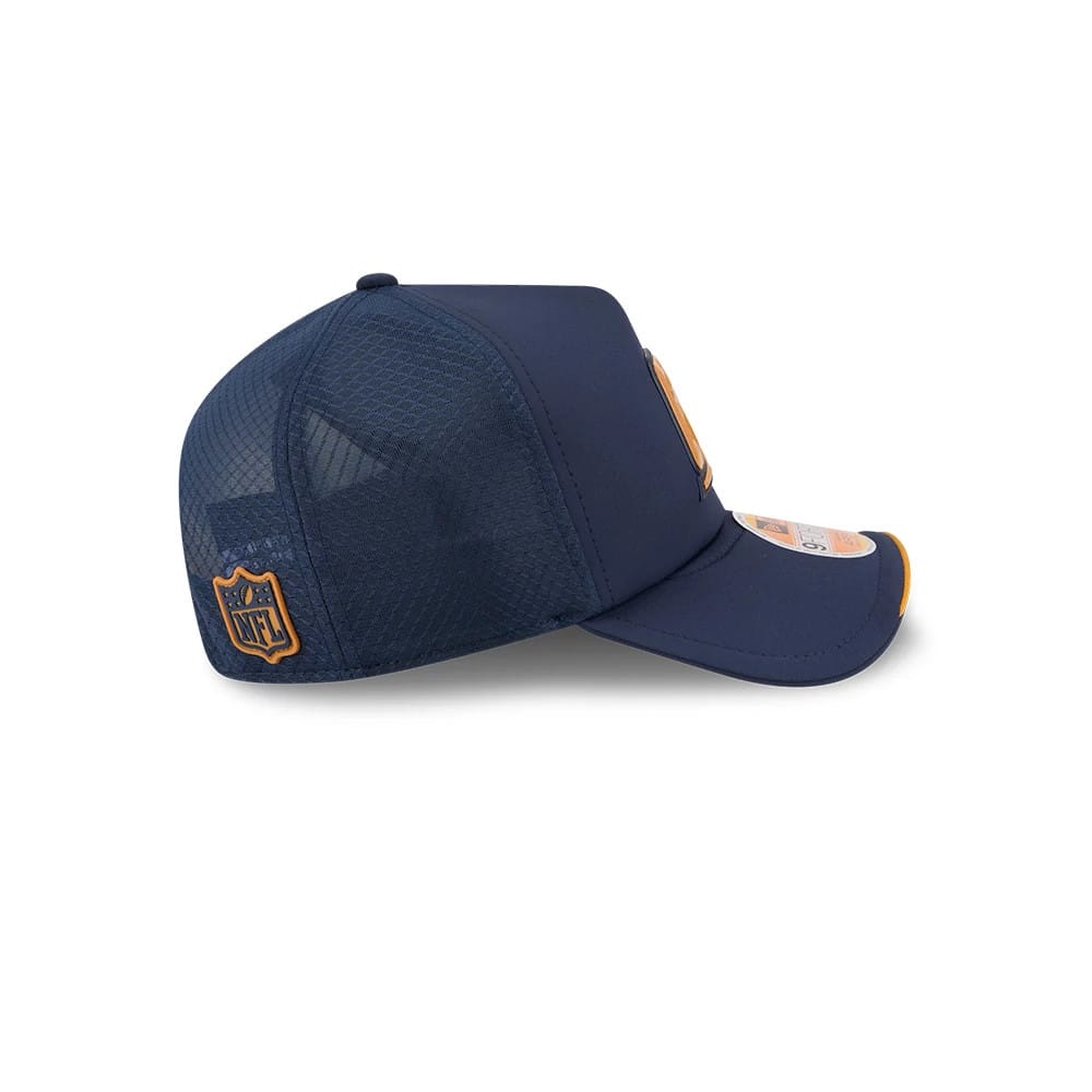 Pictured is this NFL Sideline 2026 Green Bay Packers 9FORTY Apex cap in dark blue. 6