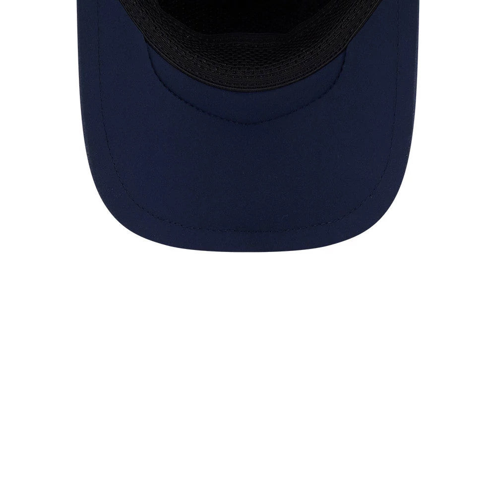 Pictured is this NFL Sideline 2026 New York Giants 9FORTY Apex cap in dark blue. 2
