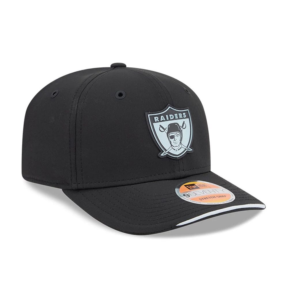 Pictured is this NFL Sideline 2026 Las Vegas Raiders 9SEVENTY Stretch Snap cap in Black. 3