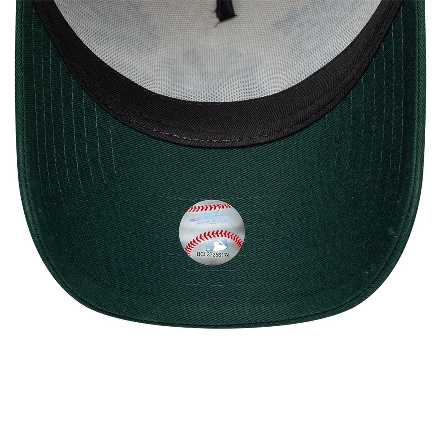 Pictured is this MLB Paisley New York Yankees 9FORTY E-Frame cap in dark green. 7