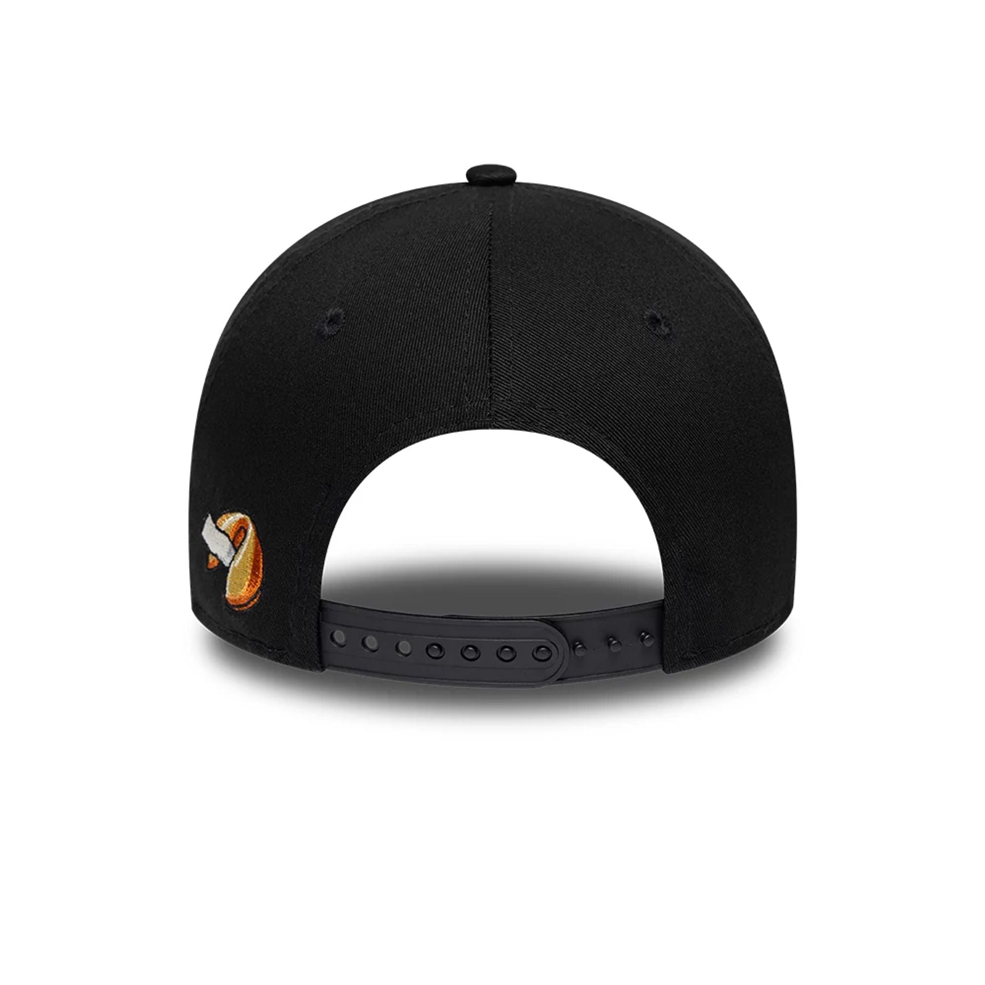 Pictured is this MLB Food New York Yankees 9FORTY A-Frame cap in black. 6
