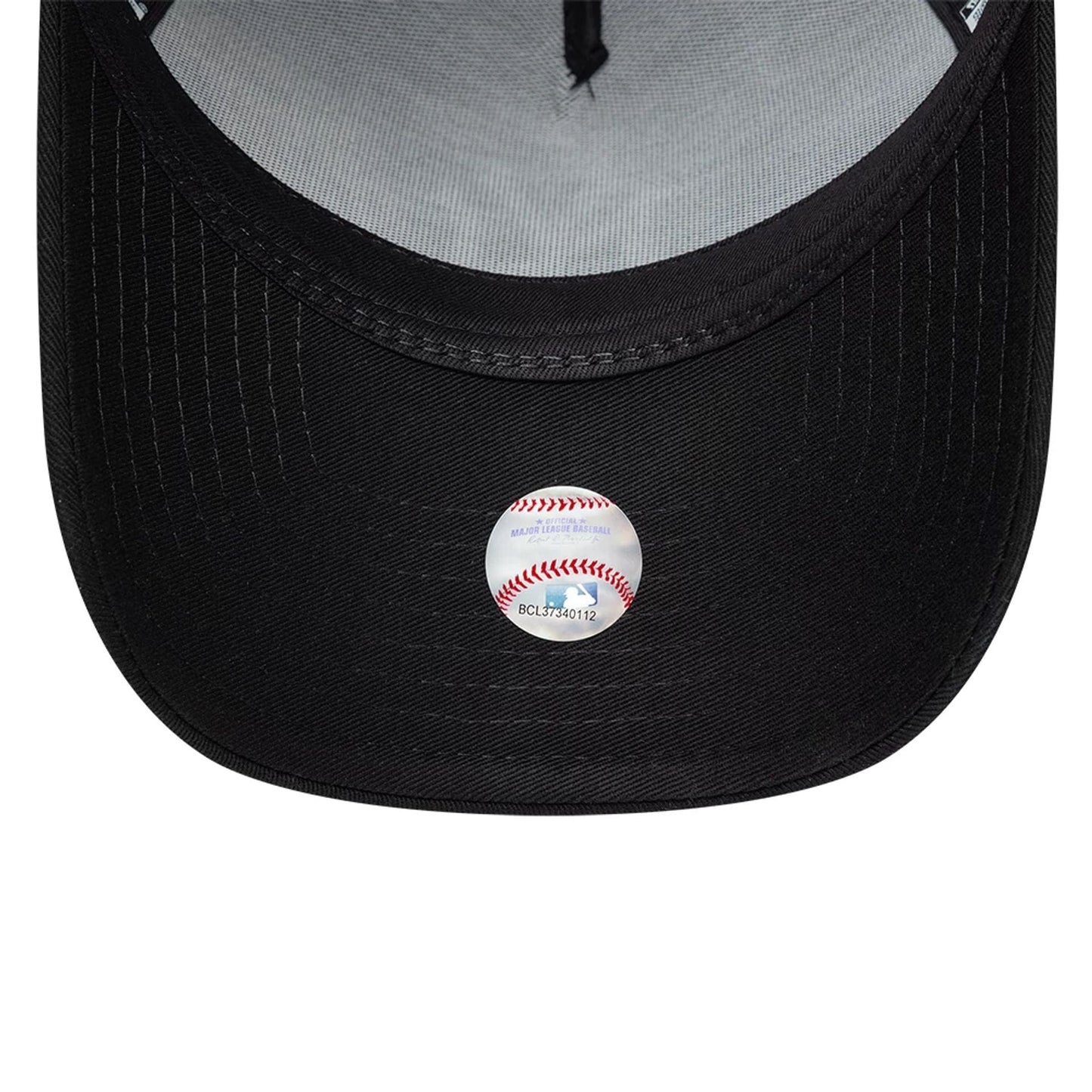 Pictured is this MLB Food New York Yankees 9FORTY A-Frame cap in black. 7