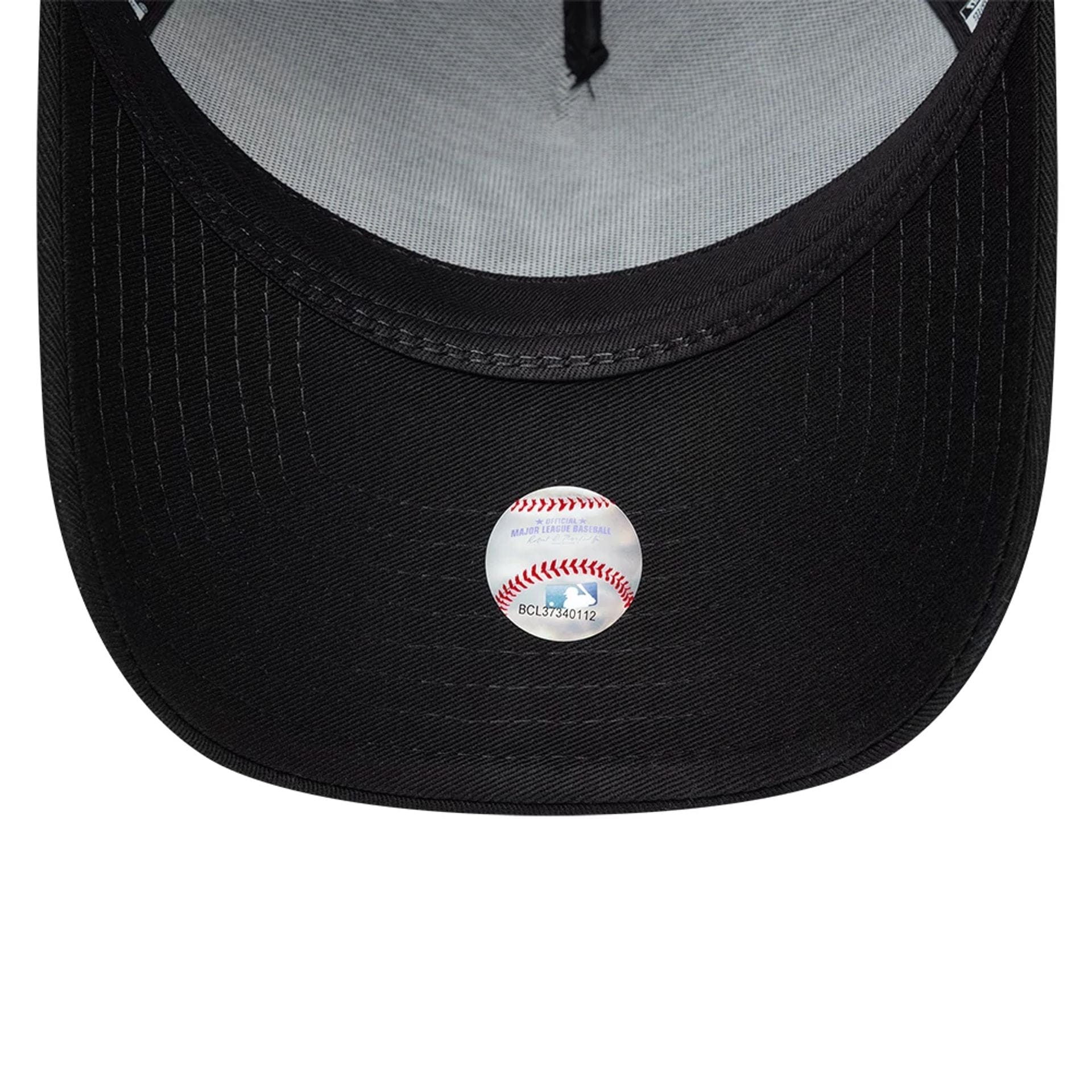 Pictured is this MLB Food New York Yankees 9FORTY A-Frame cap in black. 7