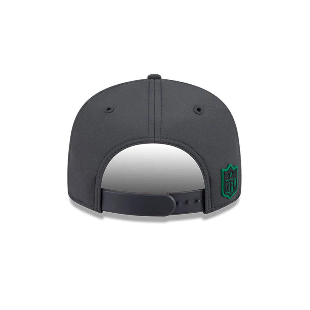 Pictured is this Youth NFL Sideline 2026 Philadelphia Eagles 9FIFTY Snapback cap in charcoal. 5