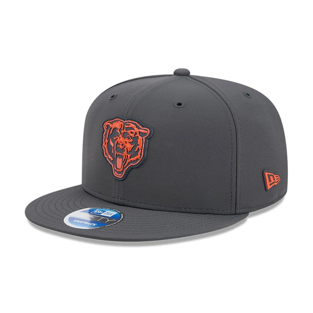 NFL Sideline 2026 Chicago Bears Charcoal 9FIFTY Snapback Cap | NEC EU