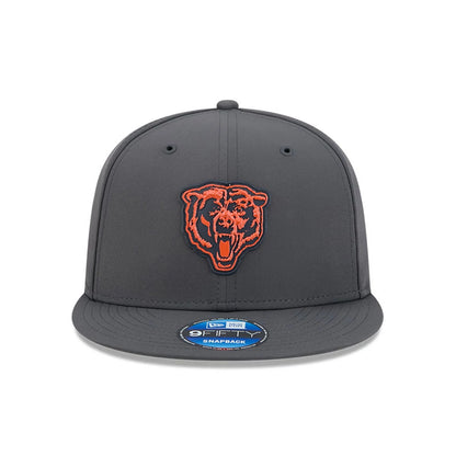Pictured is this NFL Sideline 2026 Chicago Bears 9FIFTY Snapback cap in charcoal. 3