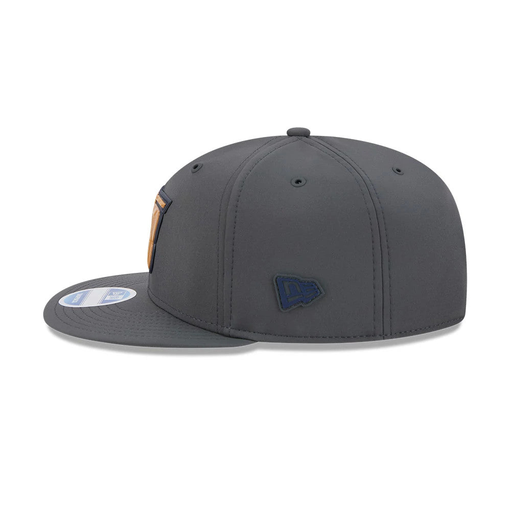 Pictured is this NFL Sideline 2026 Green Bay Packers 9FIFTY Snapback cap in charcoal. 6
