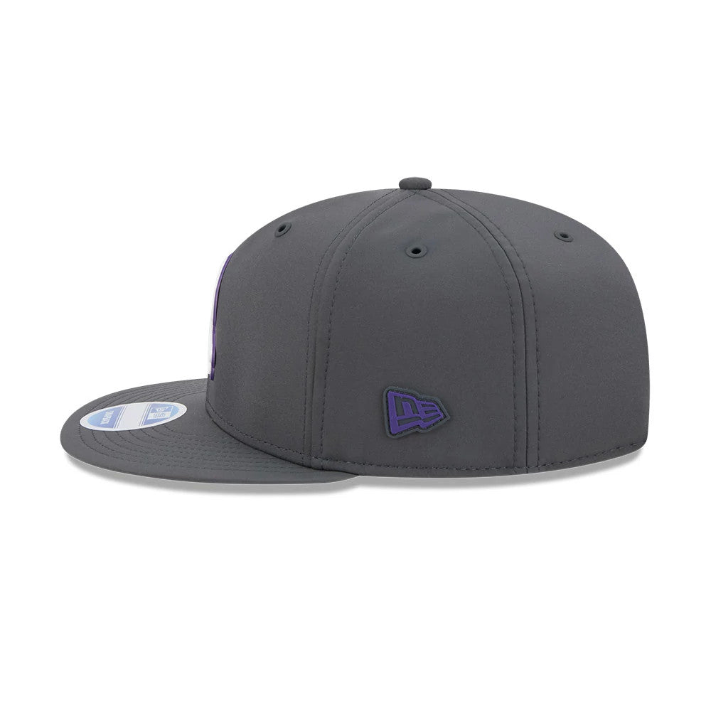 Pictured is this NFL Sideline 2026 Minnesota Vikings 9FIFTY Snapback cap in charcoal. 6