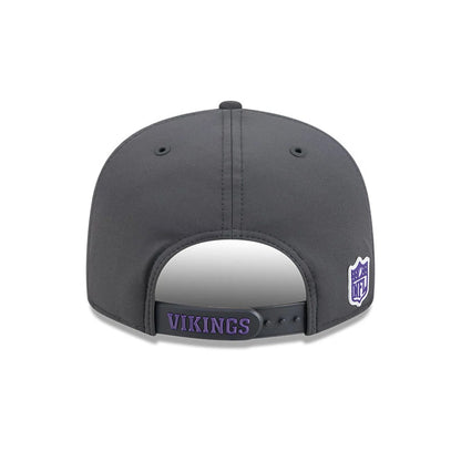 Pictured is this NFL Sideline 2026 Minnesota Vikings 9FIFTY Snapback cap in charcoal. 5