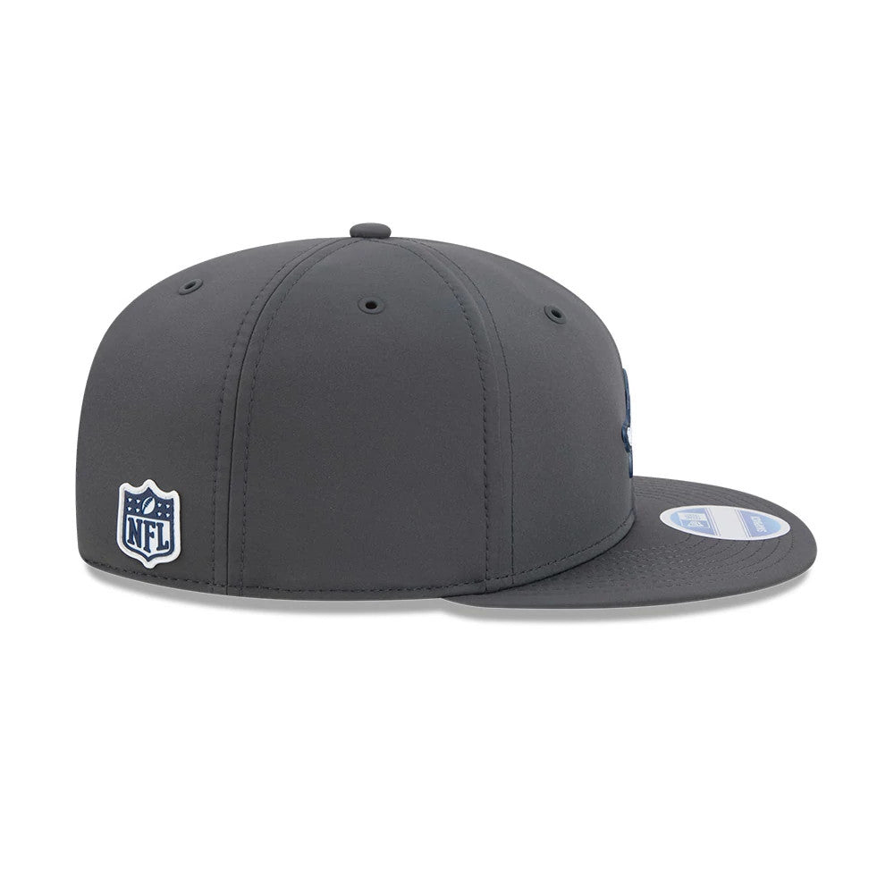Pictured is this NFL Sideline 2026 Dallas Cowboys 9FIFTY Snapback cap in charcoal. 7