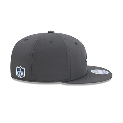 Pictured is this NFL Sideline 2026 Dallas Cowboys 9FIFTY Snapback cap in charcoal. 7