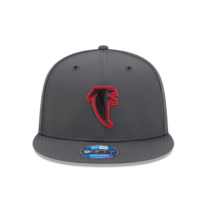 Pictured is this NFL Sideline 2026 Atlanta Falcons 9FIFTY Snapback cap in charcoal. 3