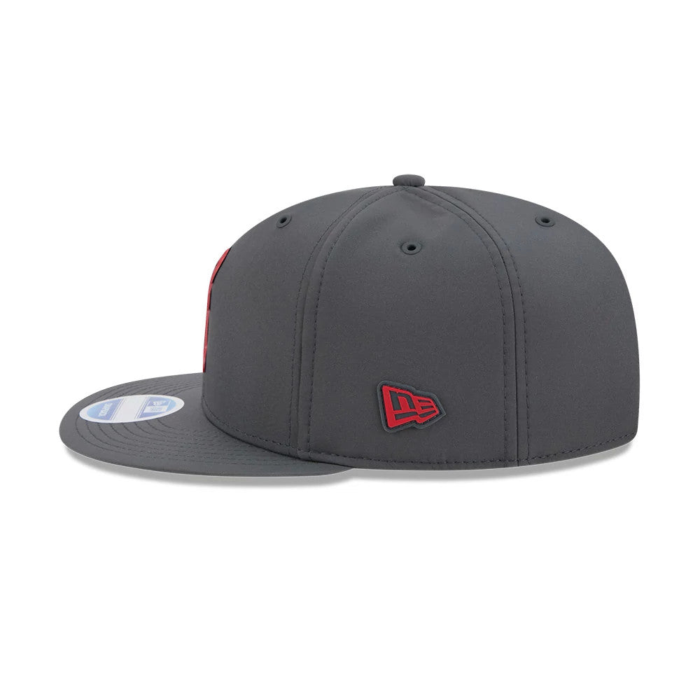 Pictured is this NFL Sideline 2026 Atlanta Falcons 9FIFTY Snapback cap in charcoal. 7